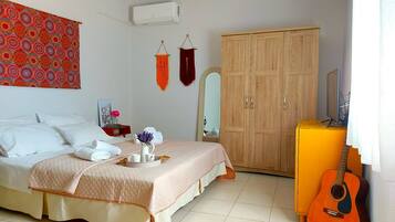 1 bedroom, free WiFi, bed sheets