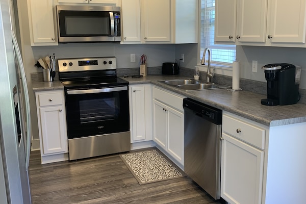 Frigorífic, microones, forn i placa de cuina