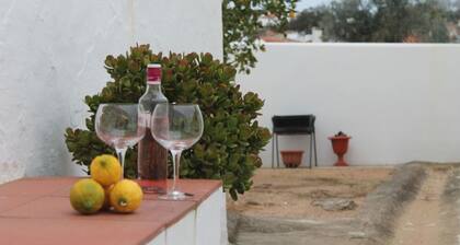 Casa das Correias - One Bedroom House, Sleeps 4