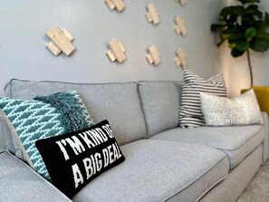 TV - Insta-Worthy w/ Game Room: 1 Mile From OU Campus (Norman)