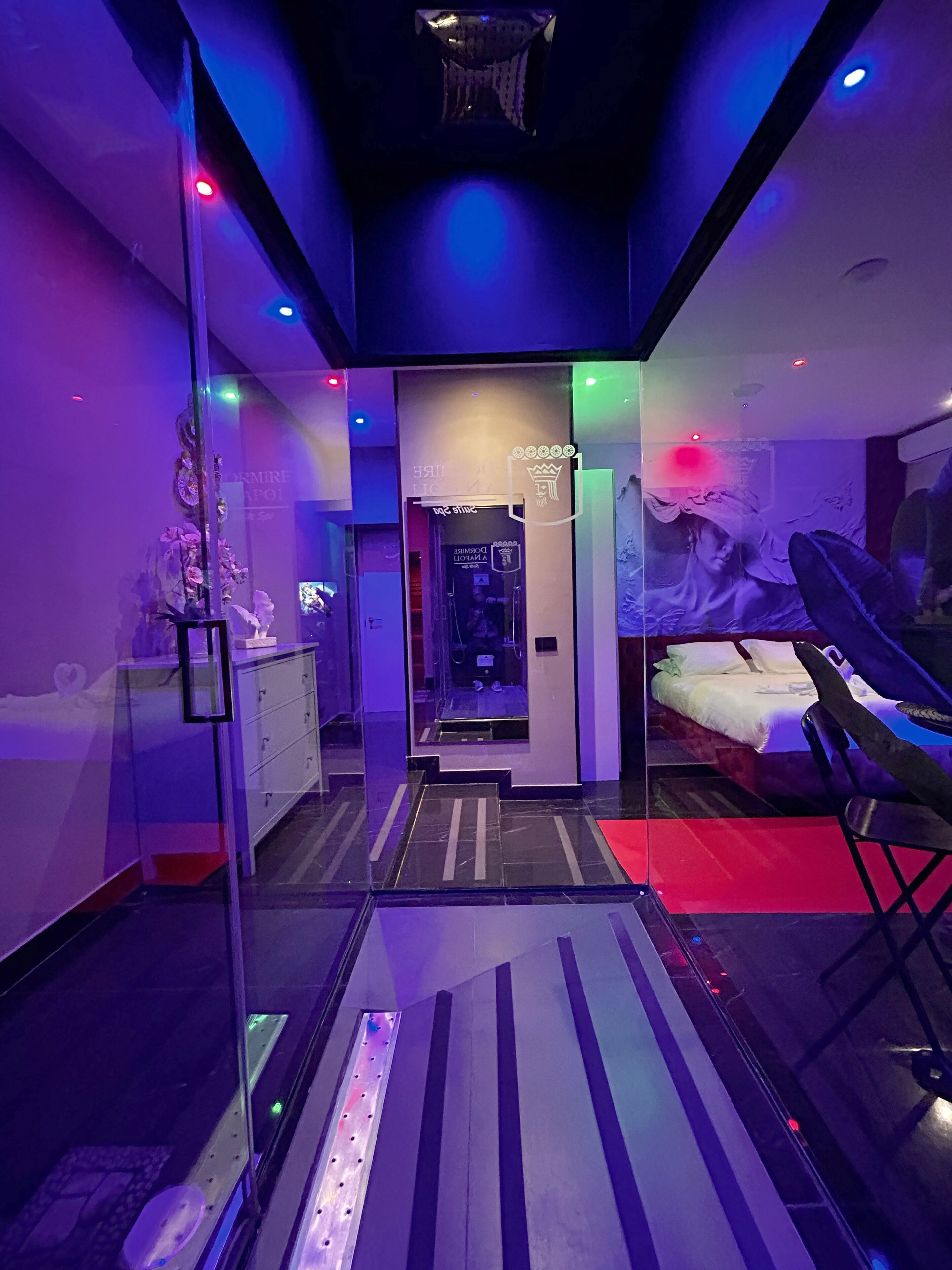 Camera Deluxe | Bagno | Vasca e doccia separate, vasca idromassaggio, doccia idromassaggio