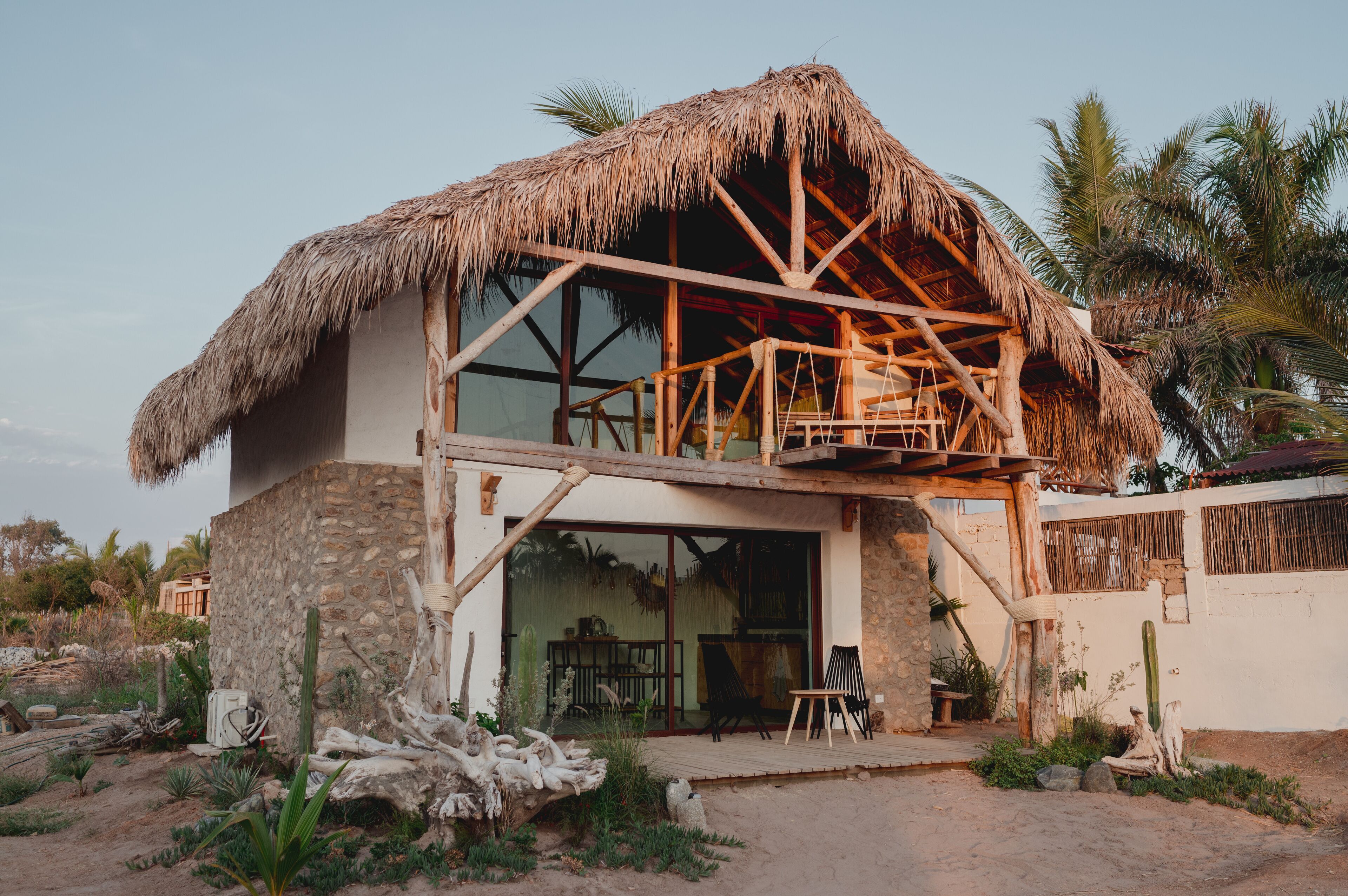 Bungalow de diseñador, vista parcial al océano | Terraza o patio