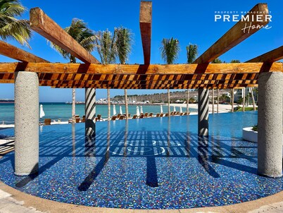 Family Home, Beach Club & Golf Cart in La Paz Mexico