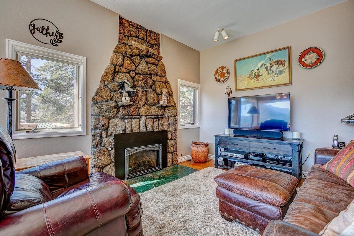 Upper High Lucky Stars - Cabin located at RMNP Entrance - Mountain Views