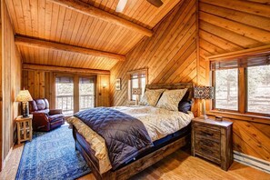 3 bedrooms, iron/ironing board, travel cot, free WiFi - Windham Drive - Beautiful Secluded Mountain Home (Estes Park)