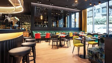 Der serveres morgenmad og aftensmad