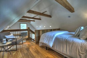 10 habitaciones, escritorio, cuna de viaje y wifi 