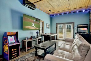 TV, fireplace, offices