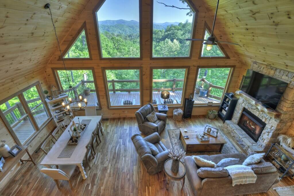 TV, fireplace, offices