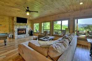 TV, fireplace, offices
