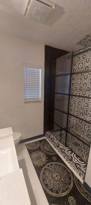 Shower, hair dryer, towels, soap - Retreat Overlooking Lake Dora! (Tavares)