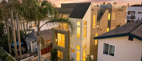 المنشأة من الخارج