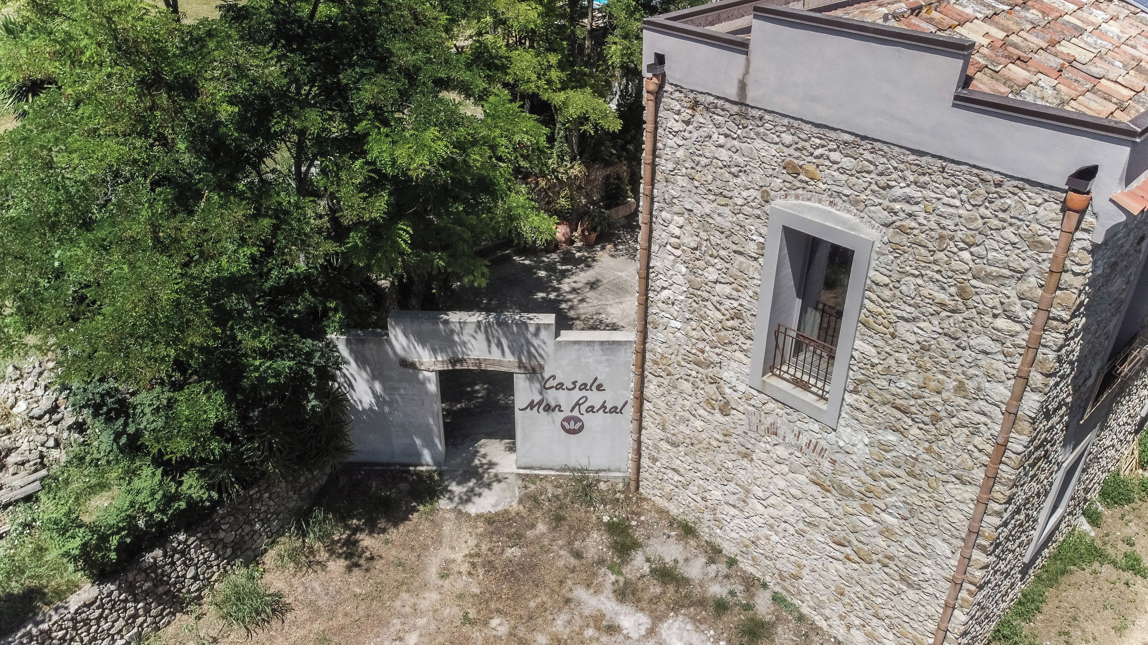 Fachada de la propiedad