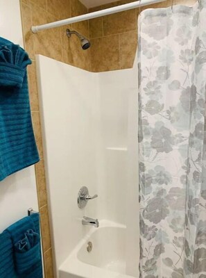 Towels, toilet paper - Blue Diamond Apt Unit 1 Judlee Ave (Ocean City)