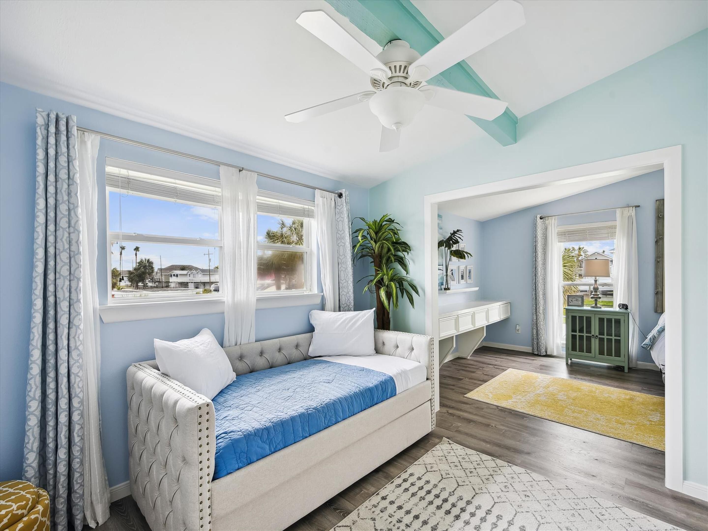 House (2 Bedrooms) | Property amenity