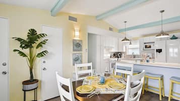 House (2 Bedrooms) | Property amenity