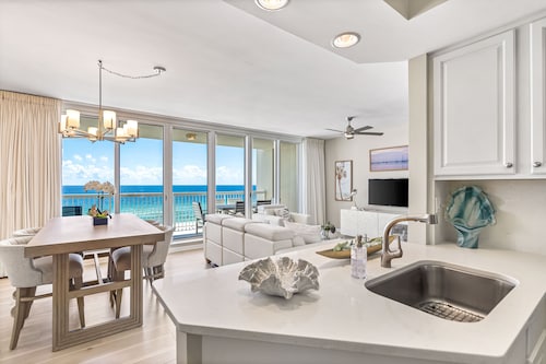 Newly furnished Silver Beach Towers condo on the beach
