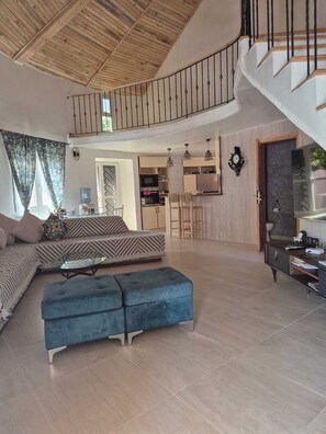 Smart TV, video games