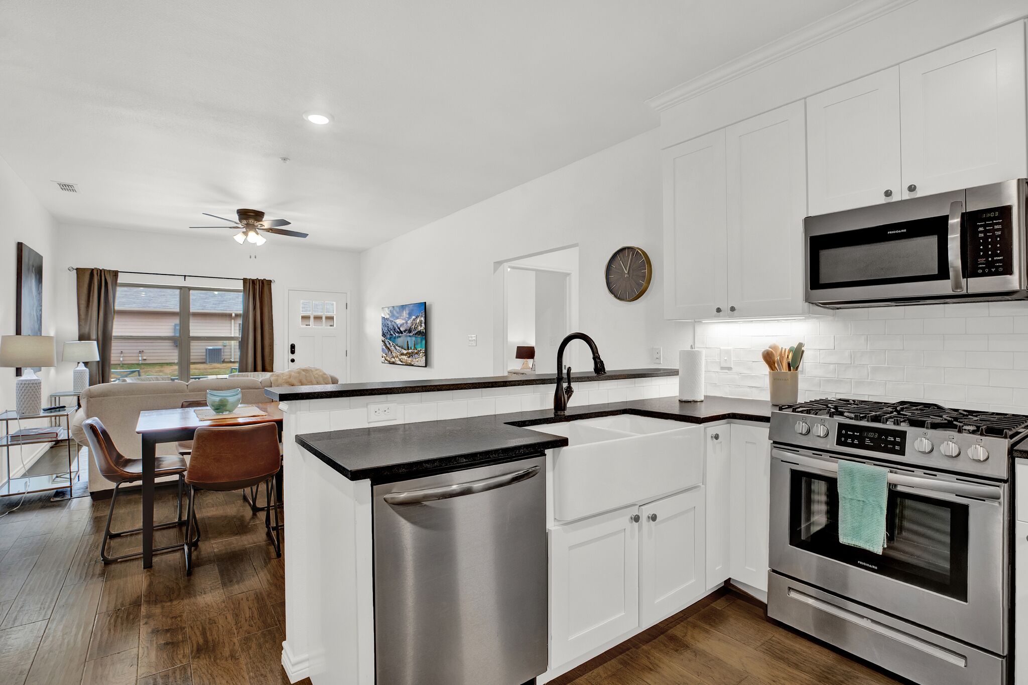 Deluxe Spacious 2 Bedroom Condo in the Texan Hill Country