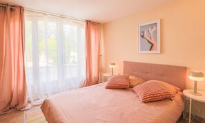 6 Schlafzimmer, schallisolierte Zimmer, Bügeleisen/Bügelbrett