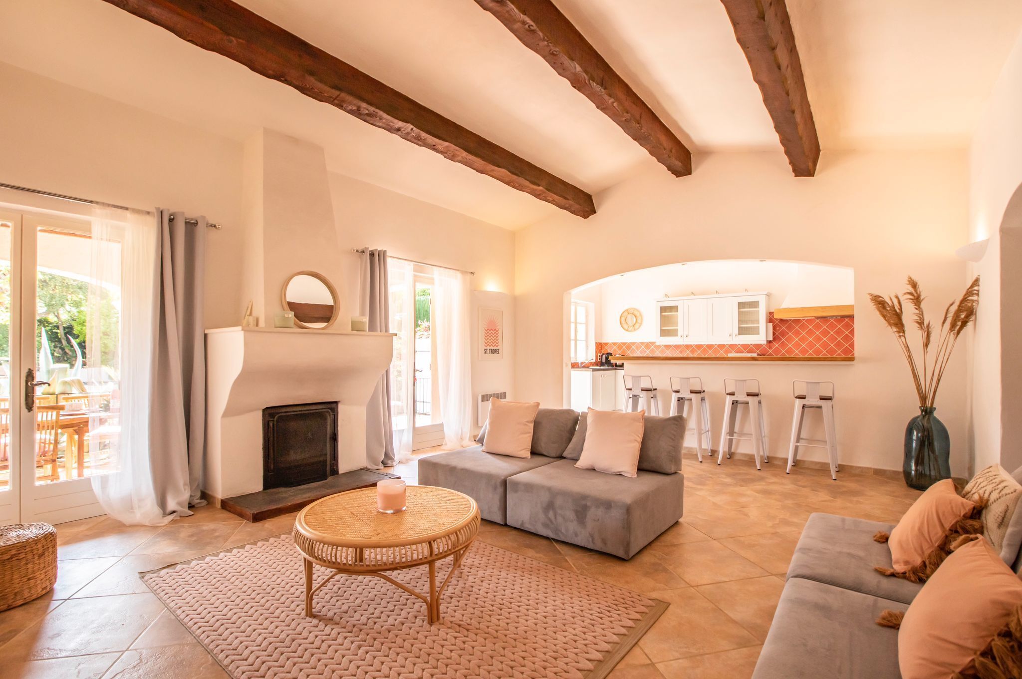 Villa Pastel at the gates of Saint Tropez in a domain<br>12 vacationers 6 bedrooms