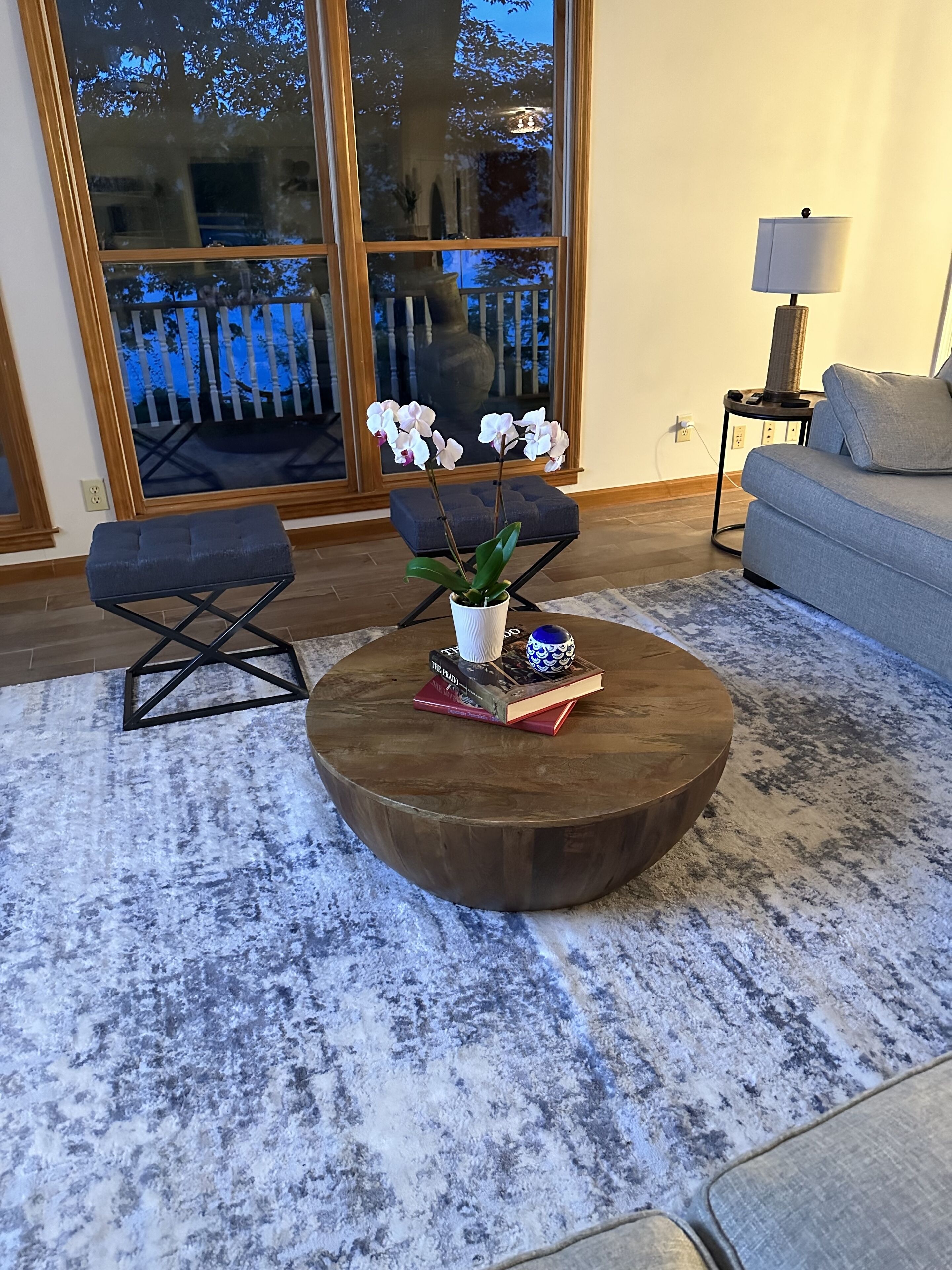 Lakefront, private dock, 12 guests, no steps