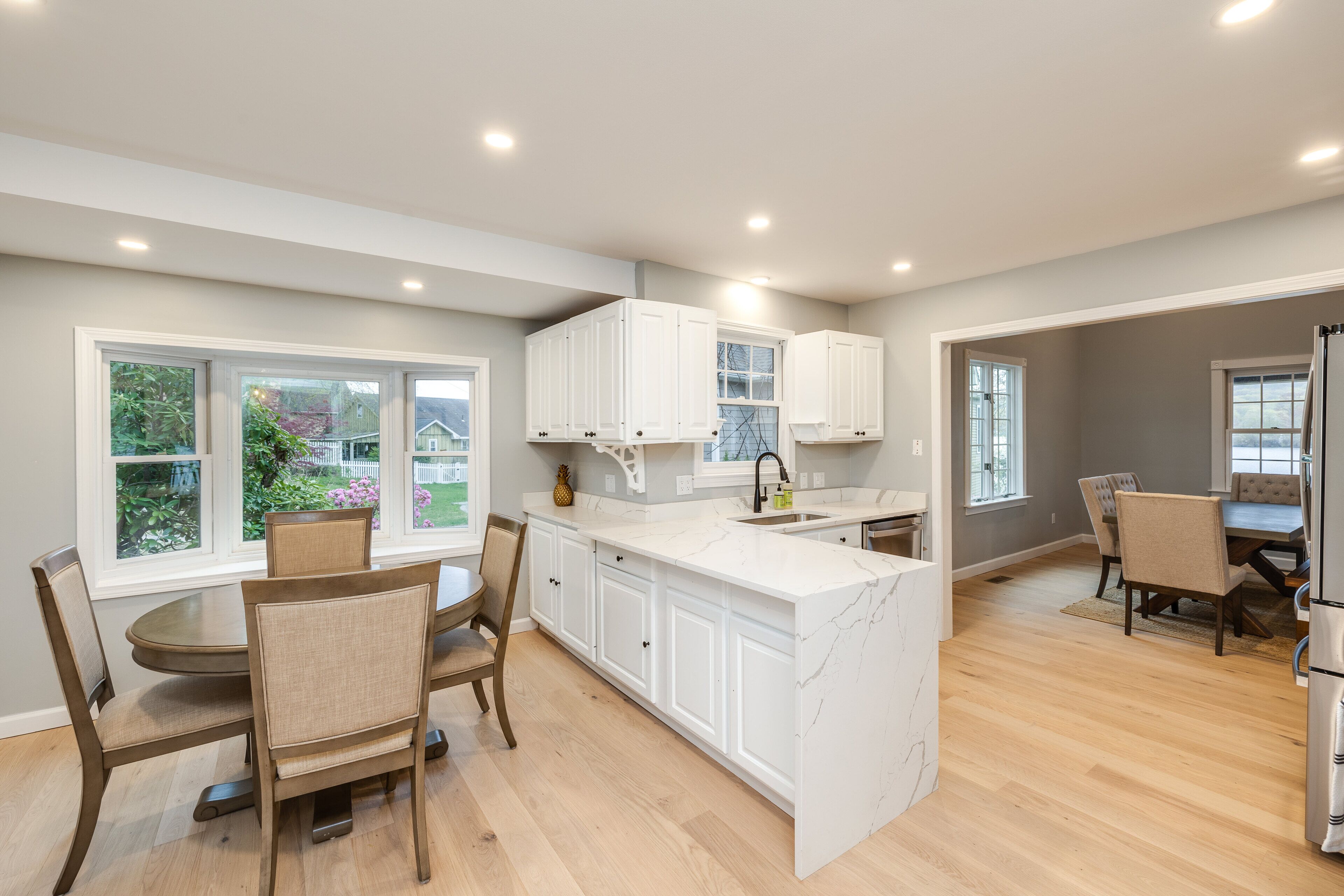 Escape to your lakeside paradise