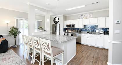 Beautiful Villa in Myrtle Beach within 4 min walk to the beach