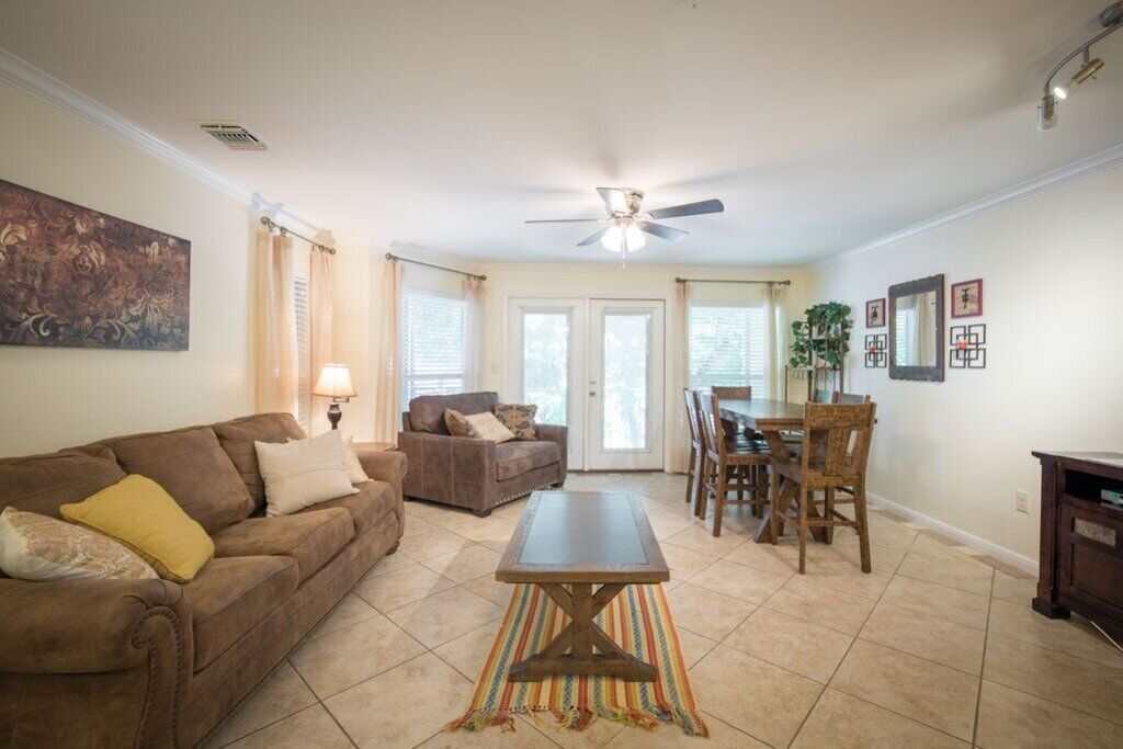 Fully Furnished Riverfront Property Heated Pools