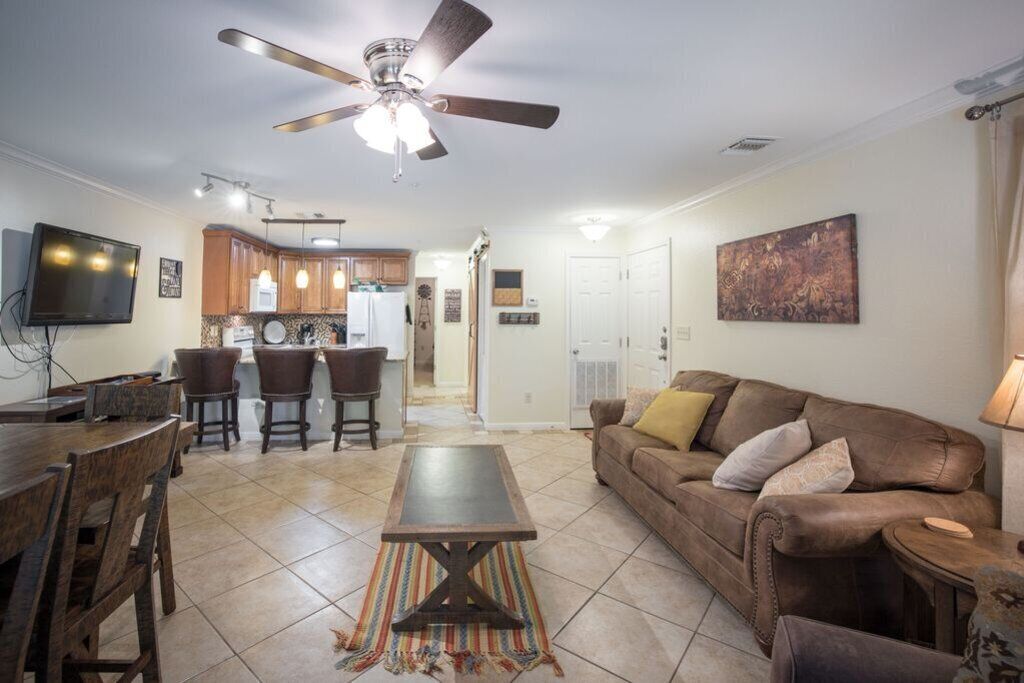 Fully Furnished Riverfront Property Heated Pools