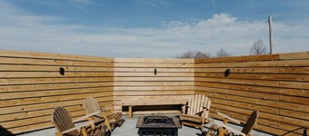 Charming 2 Bedroom/2 Bath Suite at the Lakeside!