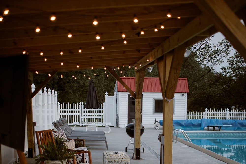 Pool, Hot Tub, Game Room - Have fun with the ones you love! So much to do here!