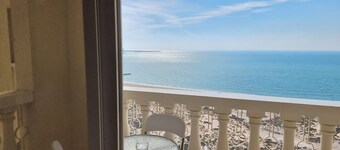 Amazing Lagoon View 5 min from the beach