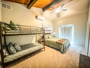 2 bedrooms, free WiFi, bed sheets