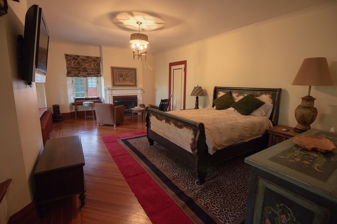 The Jefferson Room at Rushmore Estate in Woodbury NY Bed and Breakfast