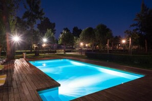 Piscine extérieure, piscine chauffée