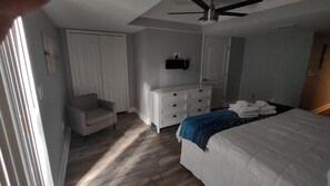 2 bedrooms, iron/ironing board, free WiFi, bed sheets