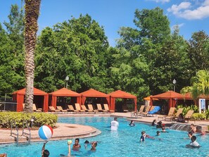 Outdoor pool - The Sun, Moon, Stars and more!! (Davenport)