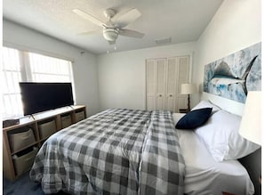 Room - Beautiful St. Pete Large House (Pinellas Park)