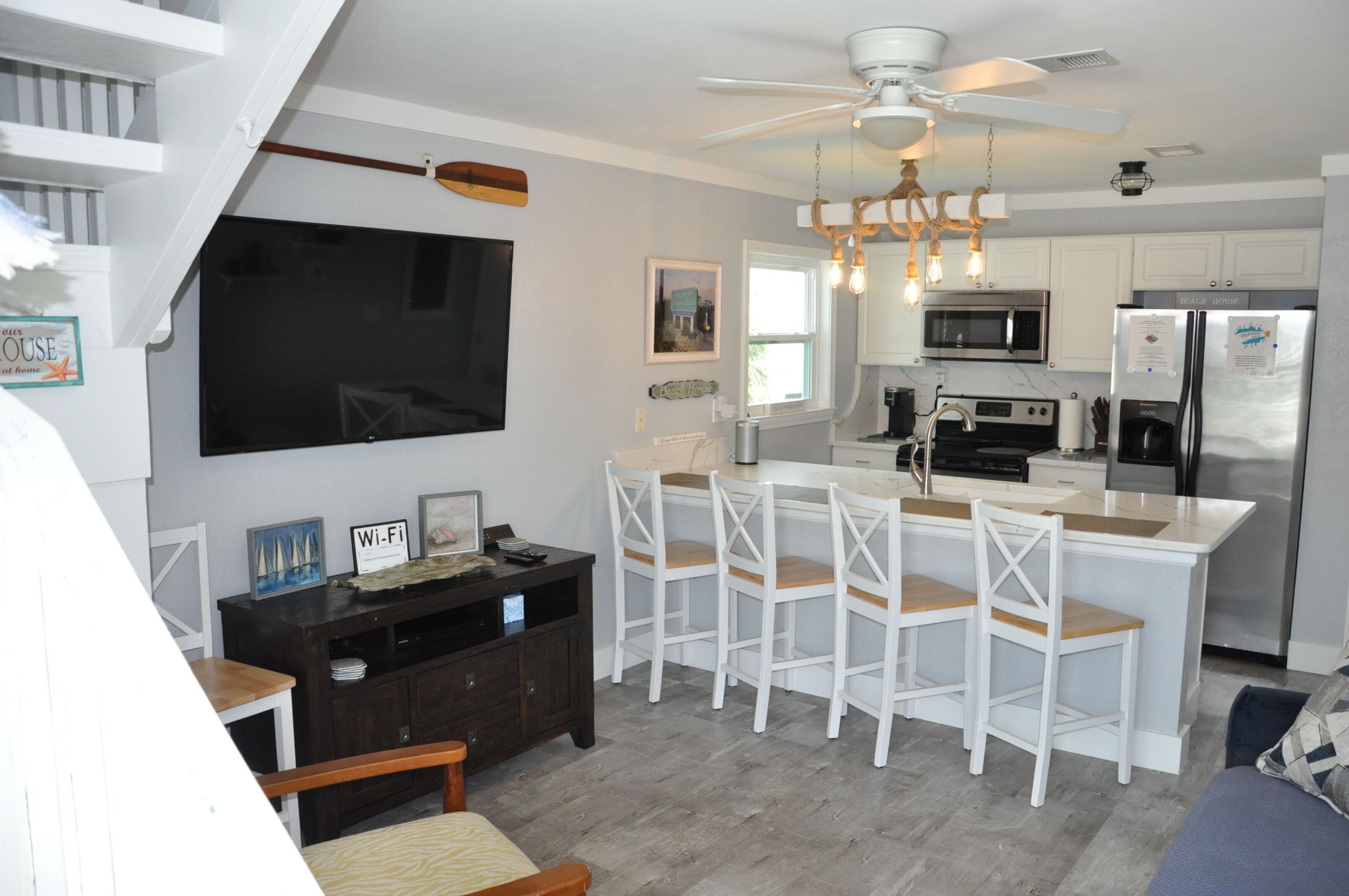 Wonderful Navarre Beach Town House Cozy Newly Renovated in a Great Location 