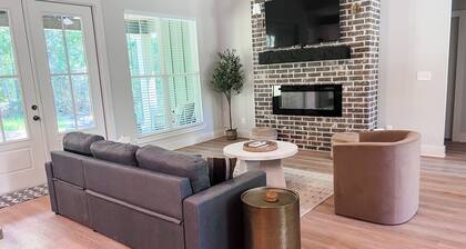 Rayburn Resort home with access to swimming pool and golf course