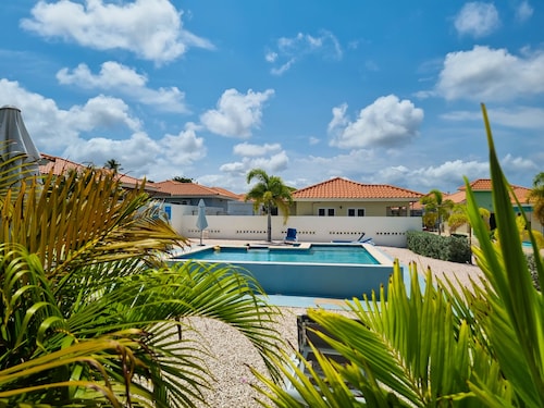 Holiday Home on Gated Resort with Pool