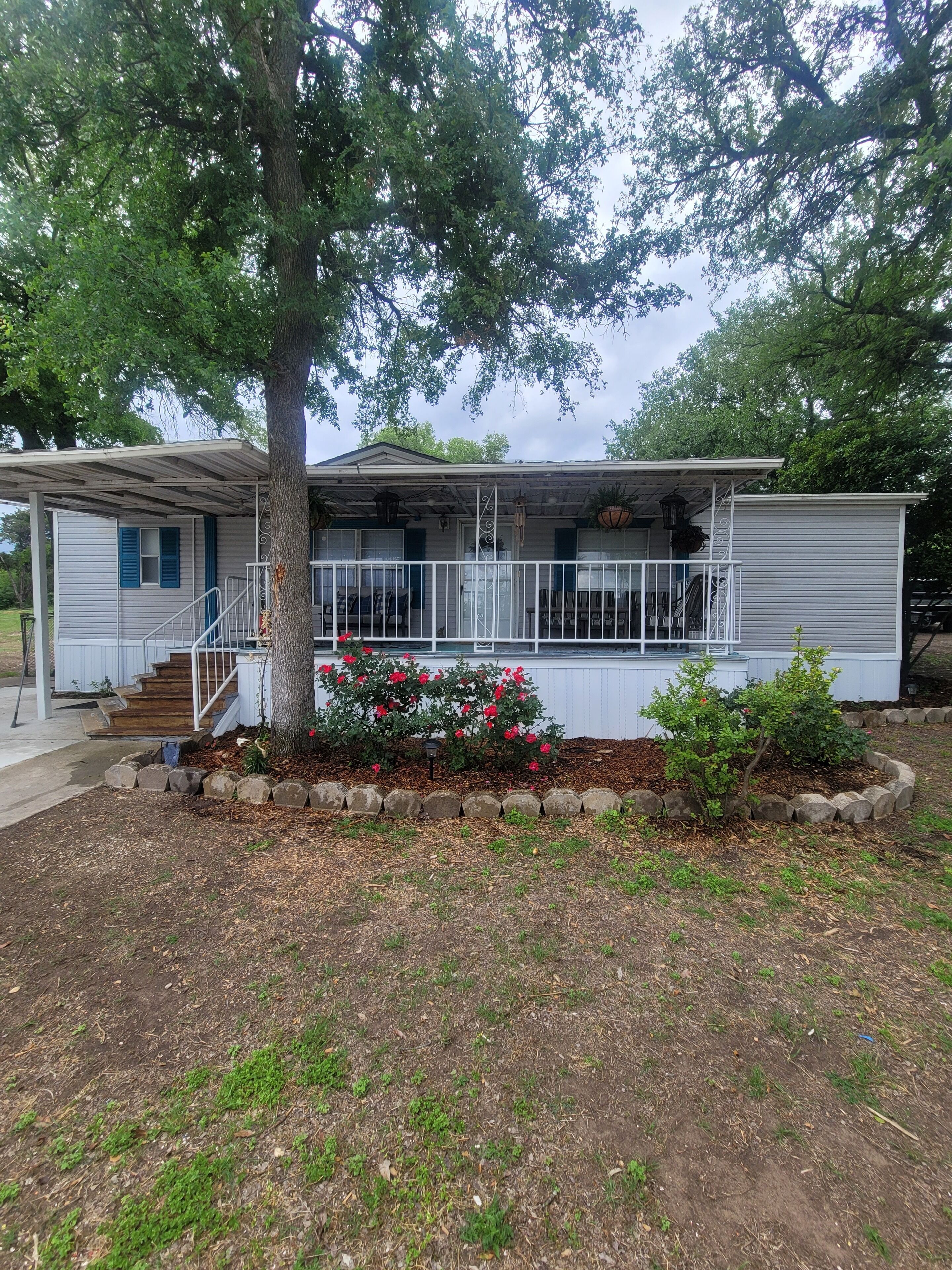 10 Minutes from Weatherford Lake, Wineries and Wedding Venue's