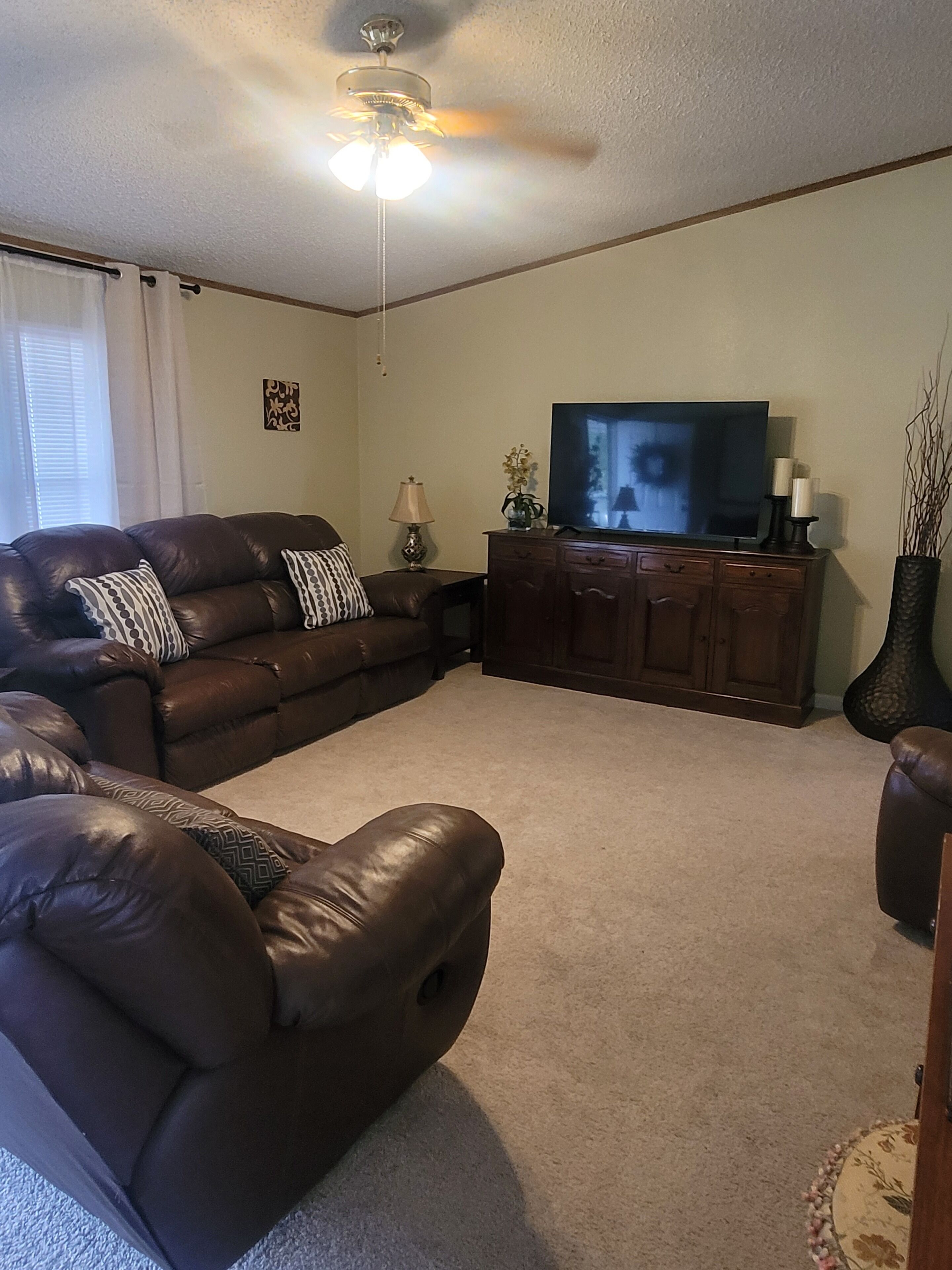 10 Minutes from Weatherford Lake, Wineries and Wedding Venue's