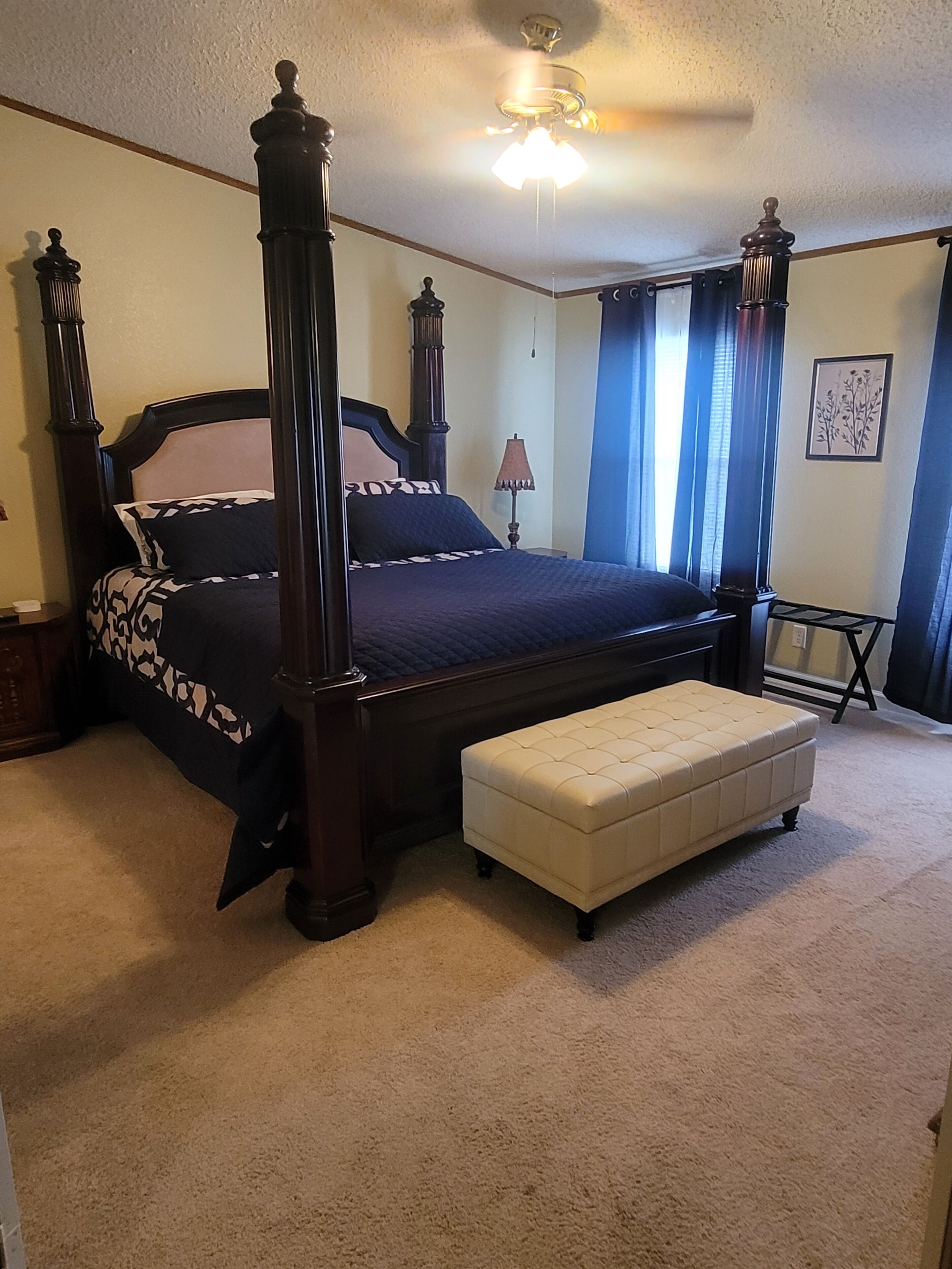 10 Minutes from Weatherford Lake, Wineries and Wedding Venue's