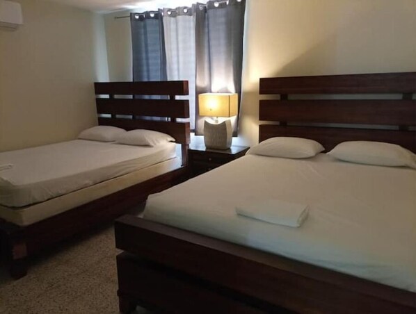 4 bedrooms, desk, iron/ironing board, free WiFi