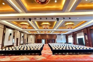 Unclassified image, 5 of 31, button - Jurong Yukun MOLTON Hotel (Jurong)