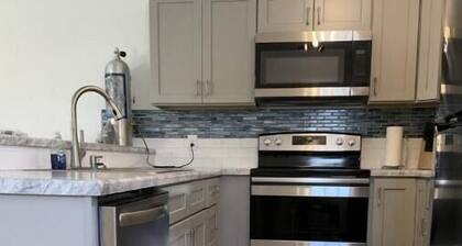 Aqua Diver is a darling 1 BR house on the East end of Panama City Beach, Florida