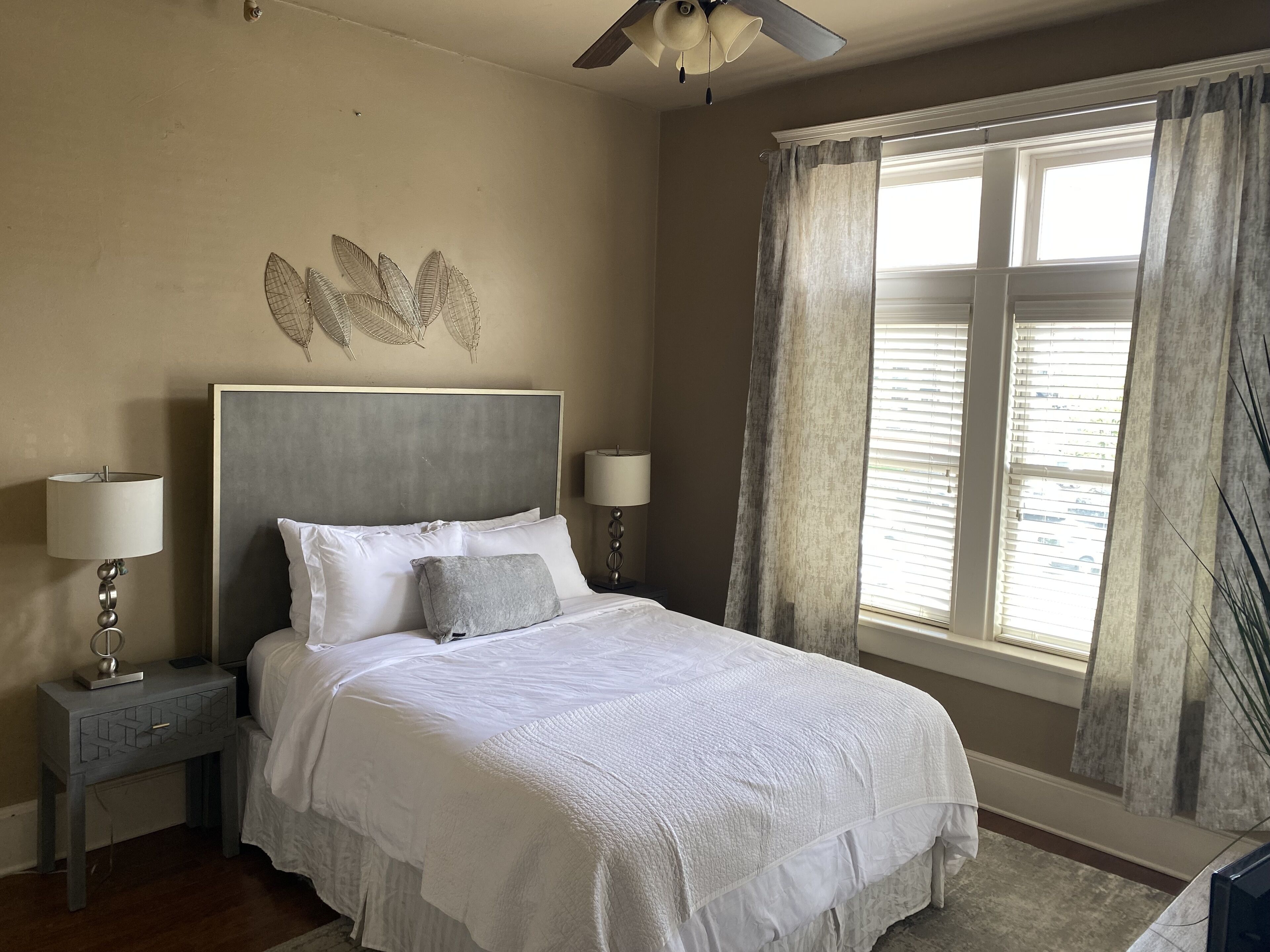 Historic Building 2 Br/1Bath Downtown Little Rock