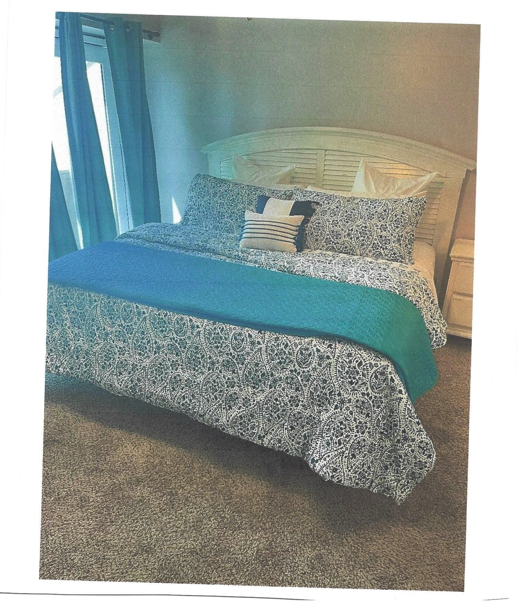 LARGO MAR - GATED COMMUNITY -
JUST STEPS TO THE BEACH !!